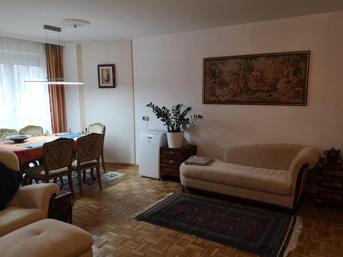 Habitación en casa particular Asian Hospitality In One Of The Worlds *